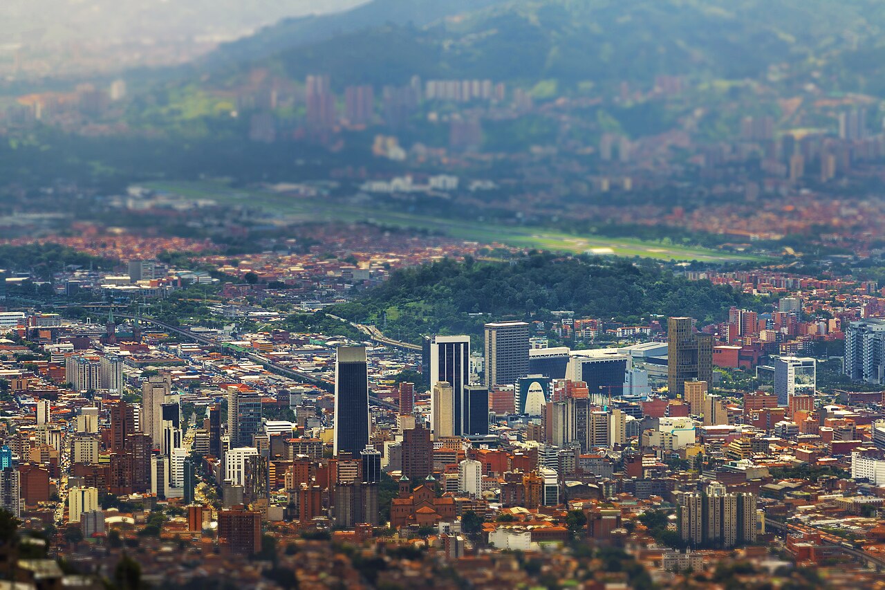 Medellín · Una ciudad entre montañas